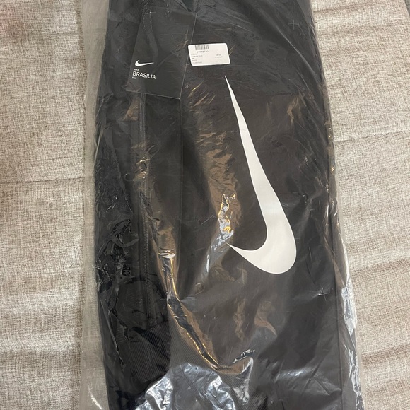 nike brasilia duffel bag 81L LARGE training travel bag - Picture 3 of 6